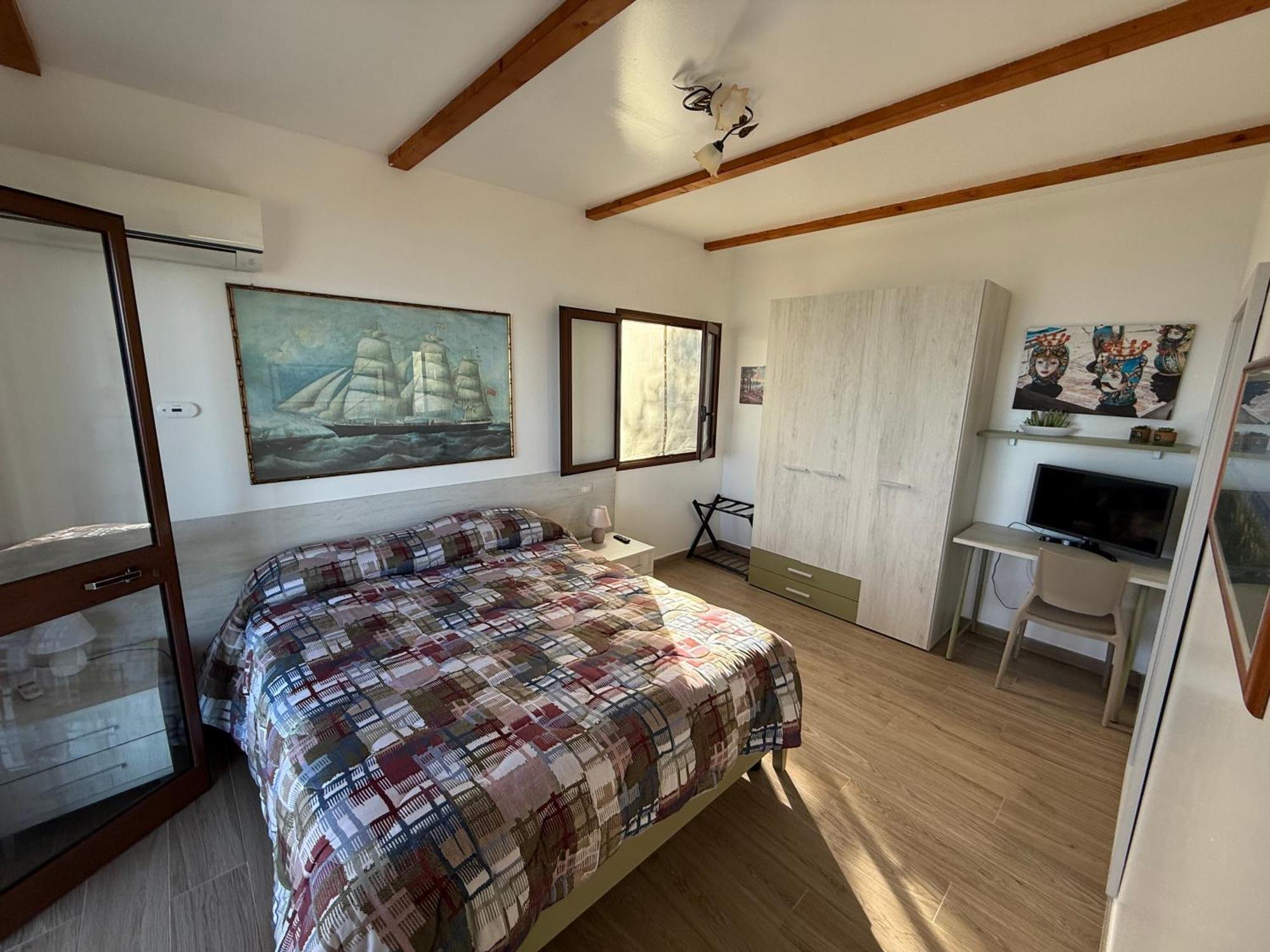 Mareblu Bed & Breakfast เชฟาลู ภายนอก รูปภาพ